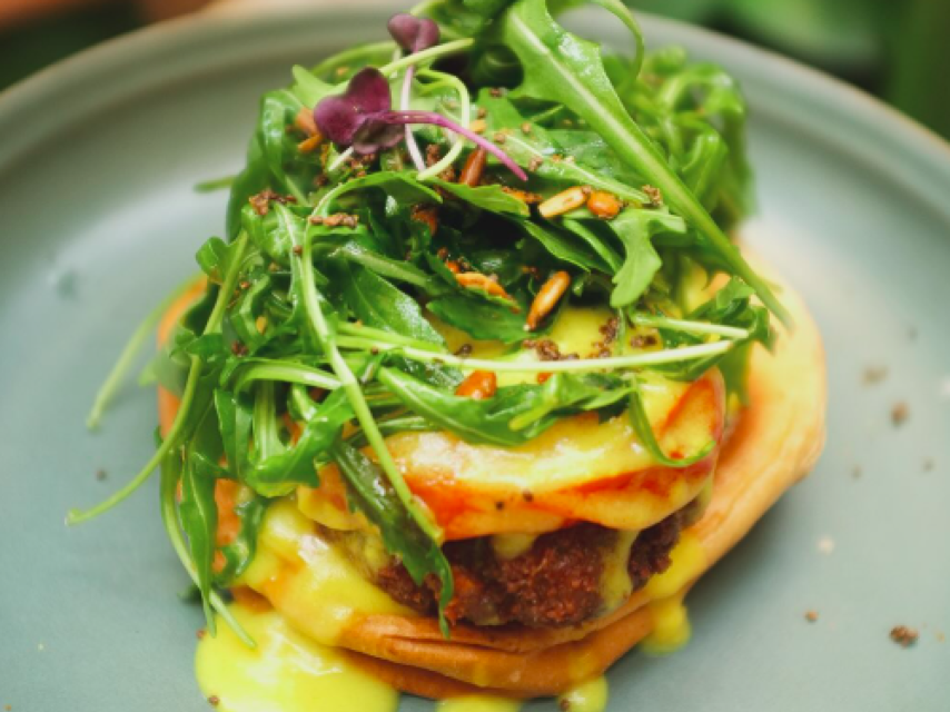 El falafel benedict de Botànic, a Gràcia