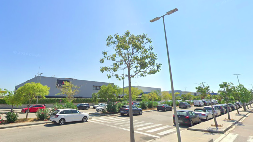 Un dels carrers del polígon Mas Blau d'El Prat de Llobregat