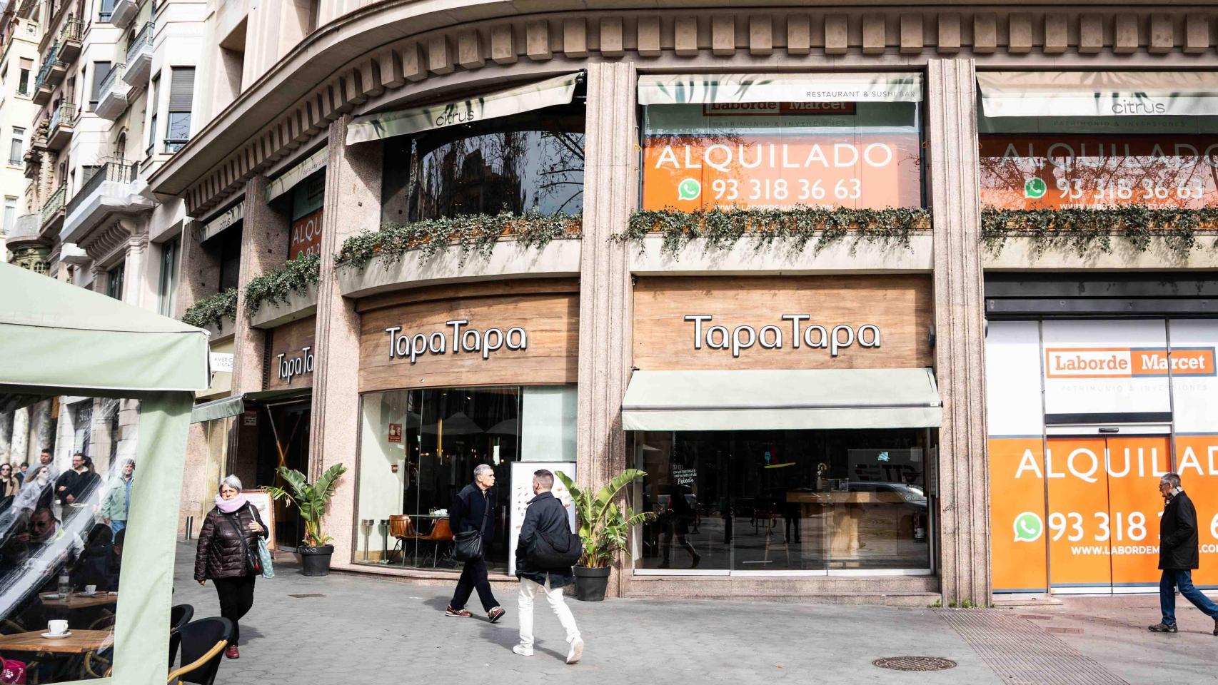 El restaurante Tapa Tapa de paseo de Gràcia esquina con Consell de Cent