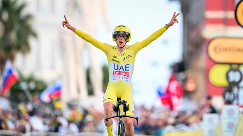 Tadej Pogacar celebra una victòria durant una etapa del Tour de 2024