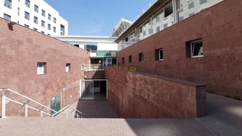 Accés actual a l'escola Santa Teresa de Lisieux