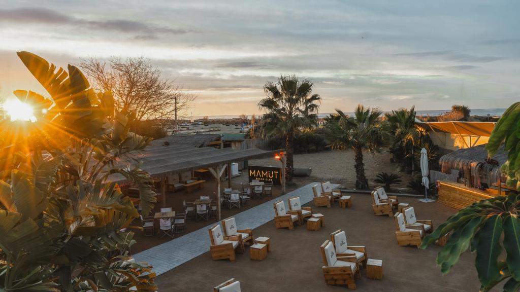 Entorn del restaurant Mamut Beach Club a Viladecans