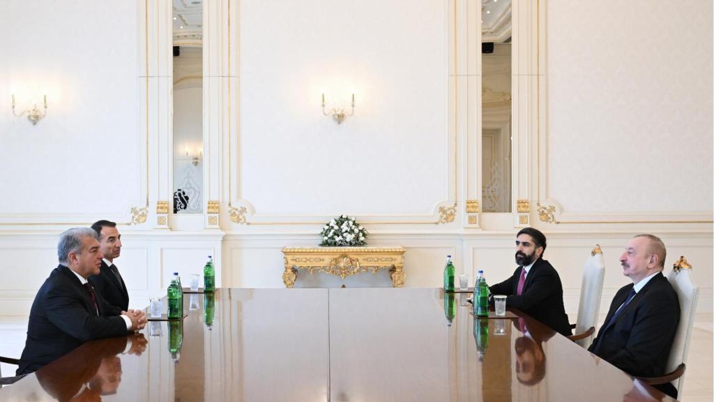 Laporta, en una reunión con las autoridades de Azerbaiyán