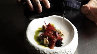 Tiradito de Sandía con tomates lacto-fermentados de Fronda Pasaje