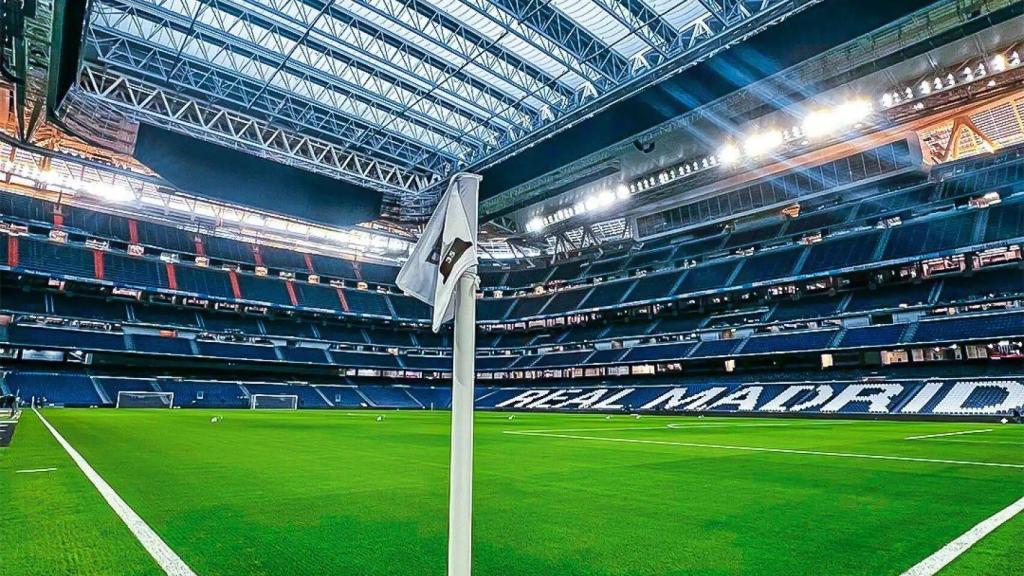 El Bernabéu, totalmente cubierto