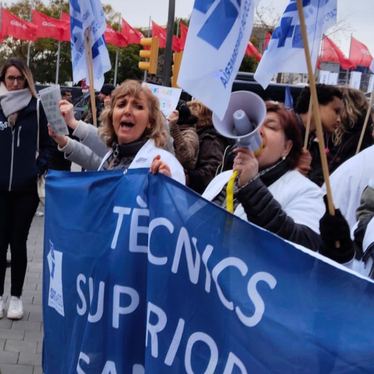 Tècnics sanitaris es manifesten a les portes del Mobile World Congress de Barcelona