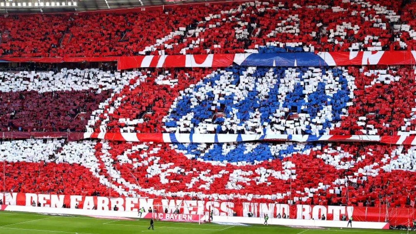 Aficionados del Bayern en el Allianz Arena