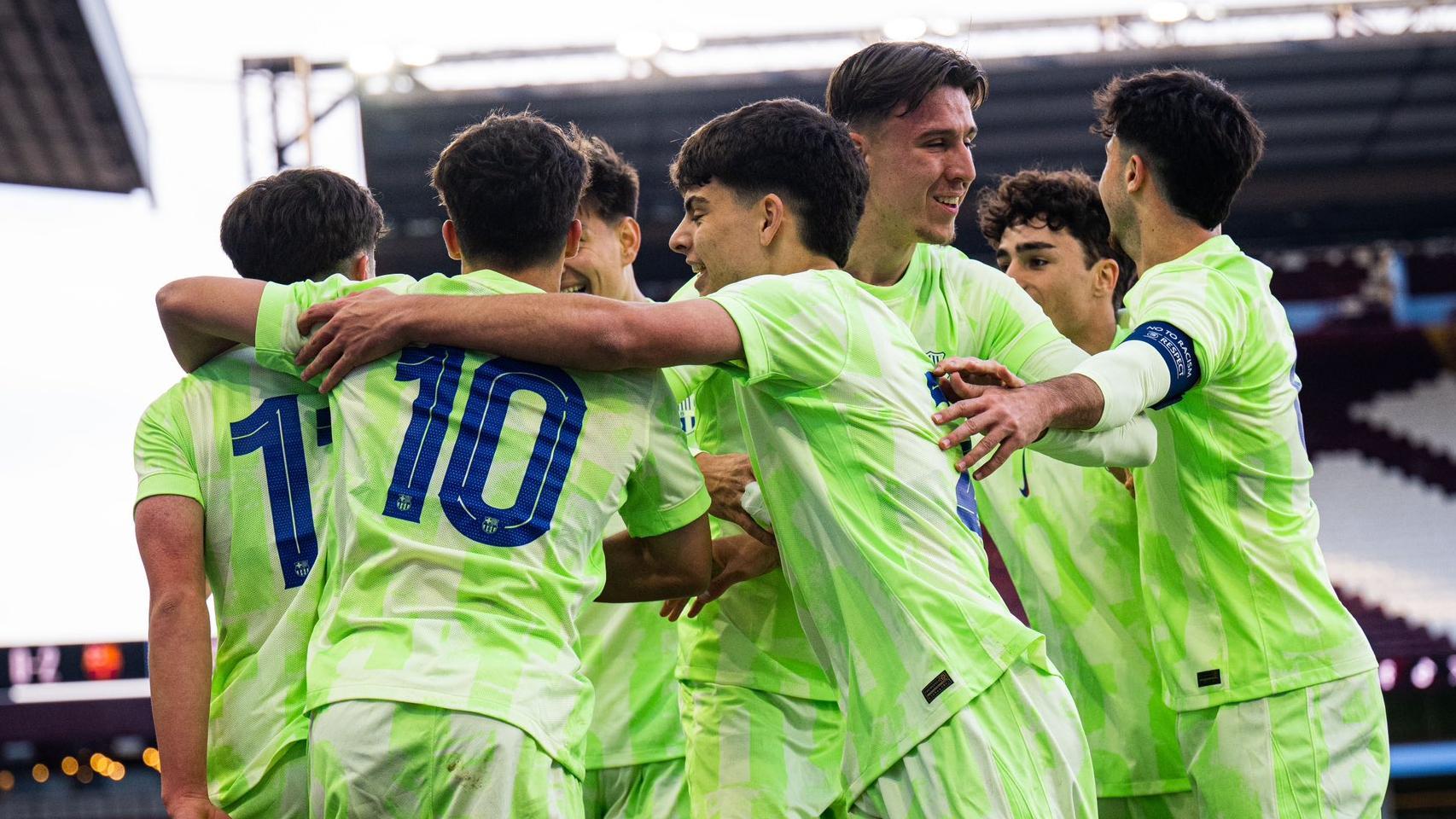 La alegría del Juvenil A de Belletti tras ganar al Aston Villa en la Youth League