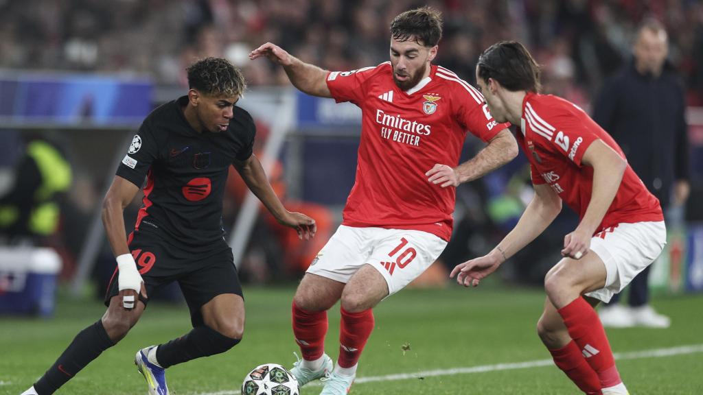 Lamine Yamal encararà dos rivals durant el Benfica-Barça de Champions League