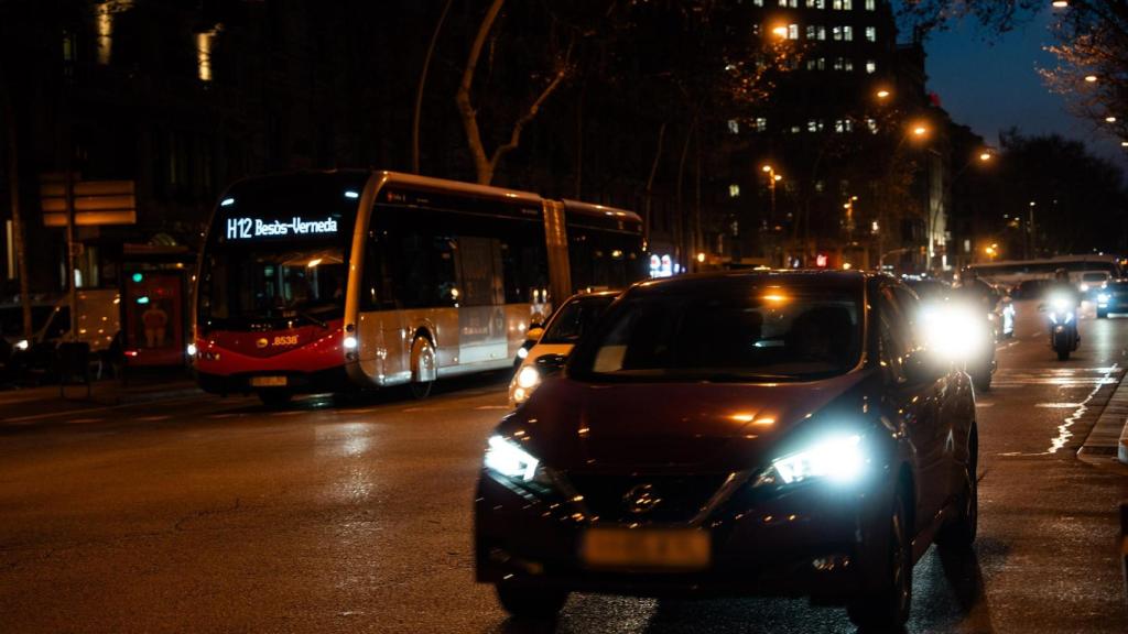 Tráfico en la Gran Via de les Corts Catalanes