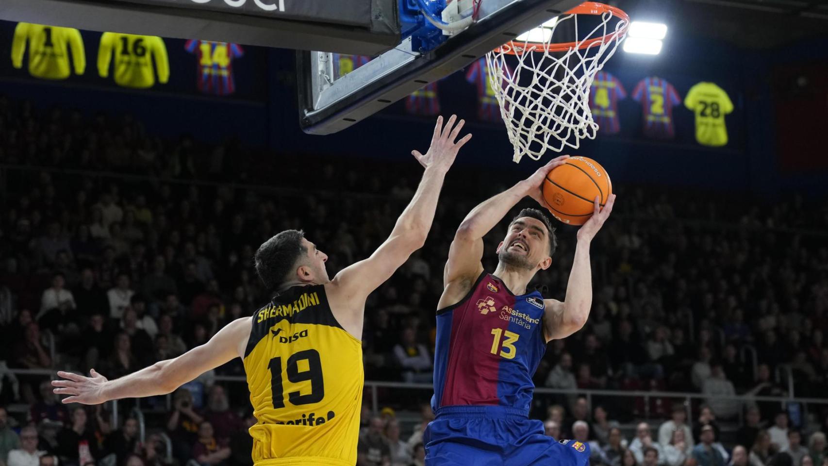 El Barça de basket es una ruina: pierde contra el Tenerife y Laporta pasa de todo