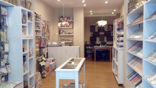 Scrappuck, la papelería de barrio de Gràcia que se despide para siempre