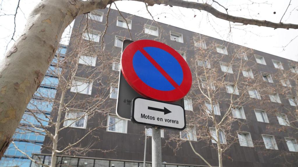 Senyal de prohibit aparcar per motos