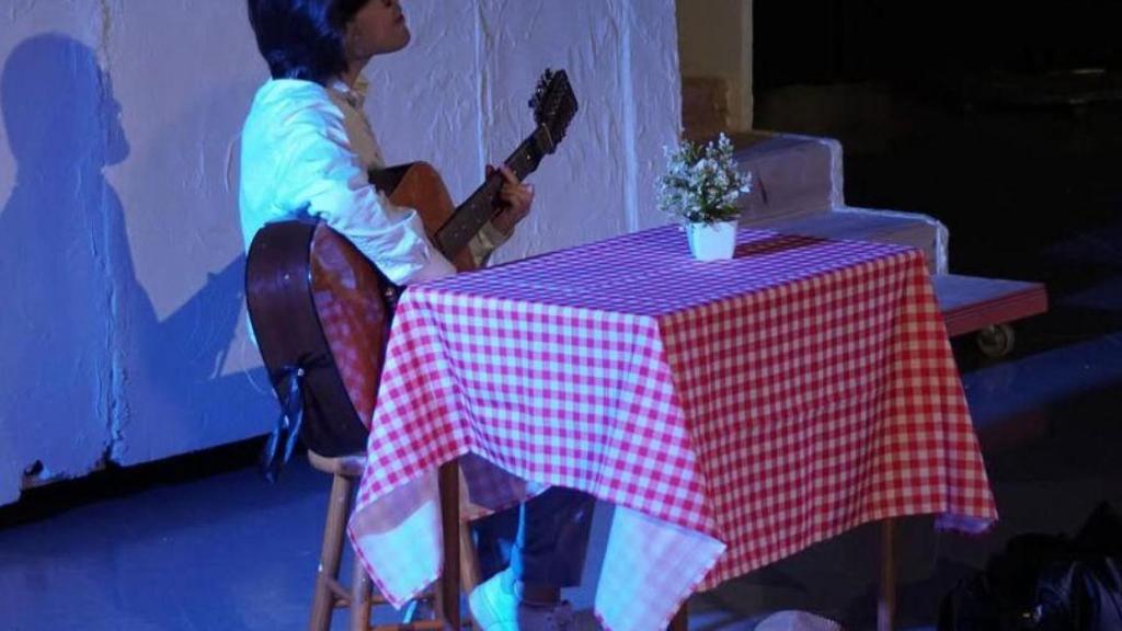 Escena del musical 'Mamma Mia' por los alumnos de la Associació d’Arts Esceniques per a Joves