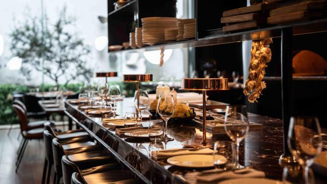 Barra del restaurante Mr. Porter, ubicado en el Hotel Sir Victor