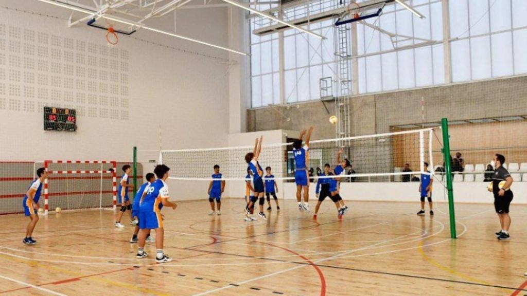Archivo - Interior del nuevo polideportivo municipal La Sagi en el barrio barcelonés de Sants-Badal