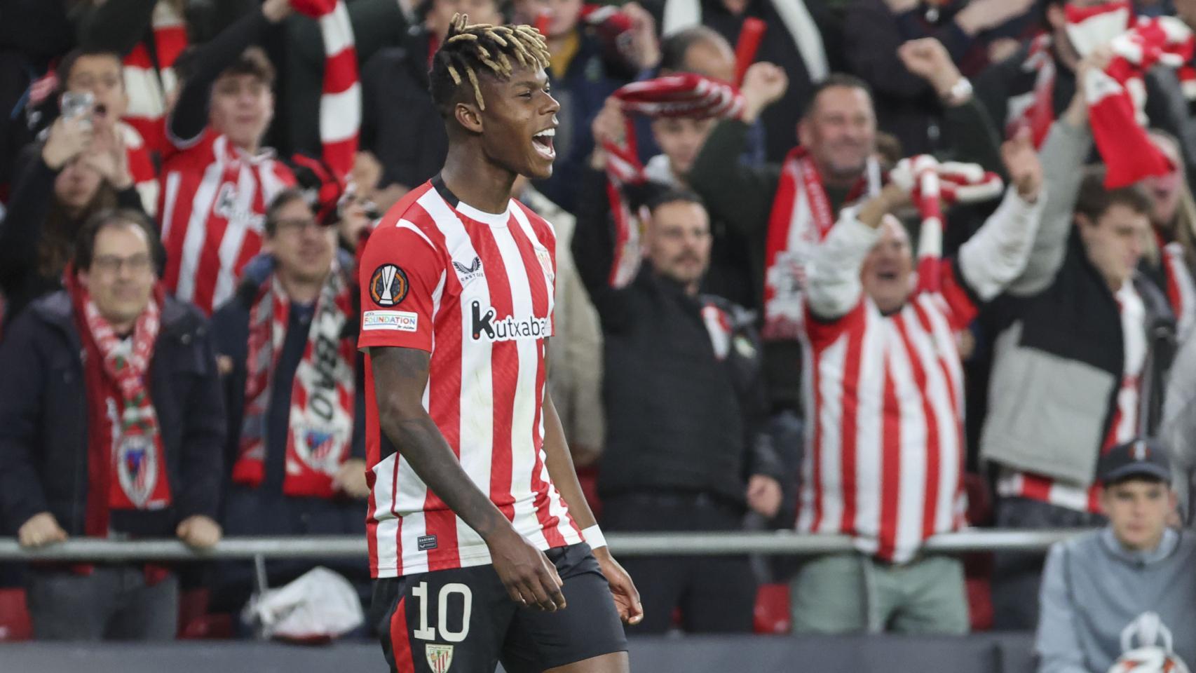 La alegría de Nico Williams tras marcar dos goles contra la Roma en la Europa League