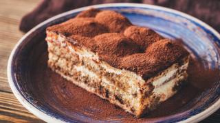 No es café: el ingrediente de las abuelas barcelonesas para darle mucho más sabor al tiramisú