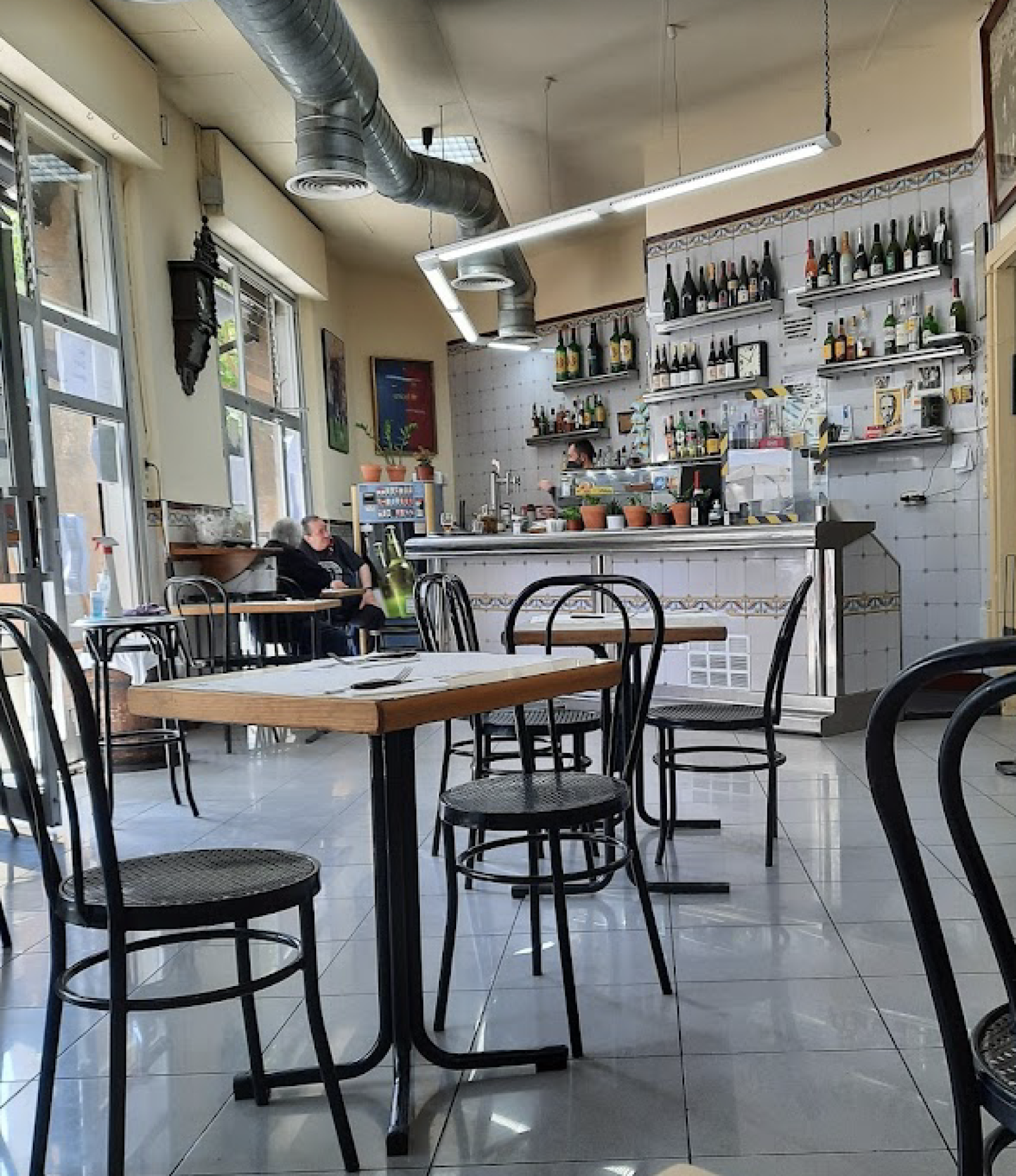 Interior del Bar Gelida