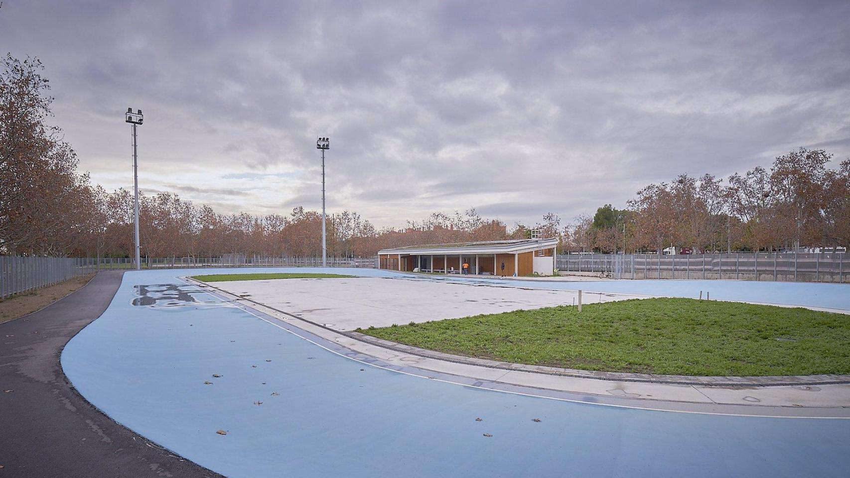 El Prat de Llobregat estrena un patinódromo en el antiguo campo de fútbol del Parc Nouca