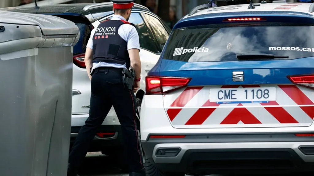 Un agente de los Mossos d'Esquadra en Barcelona