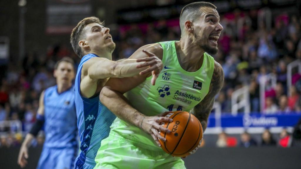Willy Hernangómez entra a canasta en el Andorra-Barça de basket