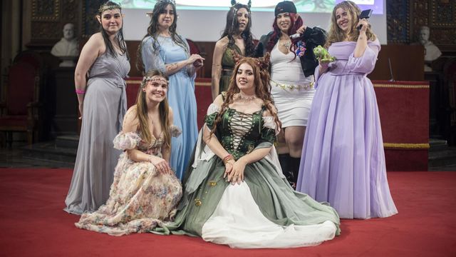 Asistentes al festival de literatura ‘Young adult’ Crush Fest  disfrazadas de hadas