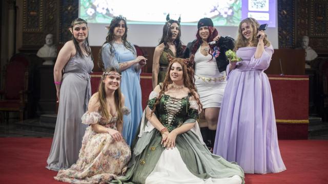 Asistentes al festival de literatura ‘Young adult’ Crush Fest  disfrazadas de hadas