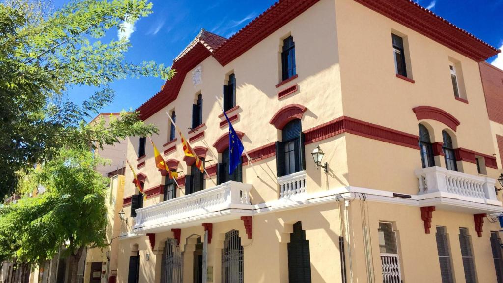 Fachada del Ayuntamiento de Sant Joan Despí