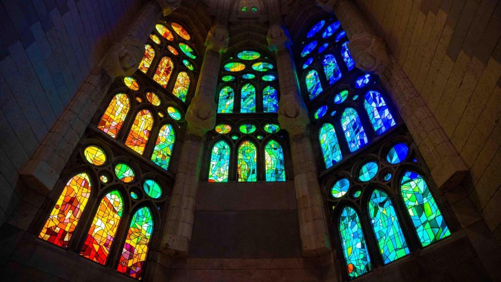 Basílica de la Sagrada Família al seu interior
