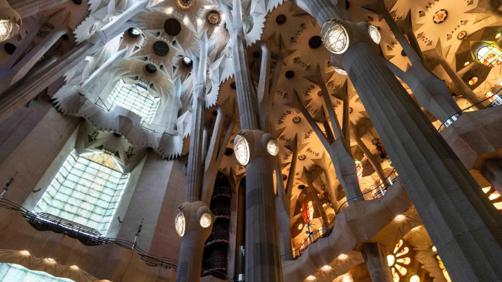 Interior de la basílica de la Sagrada Família
