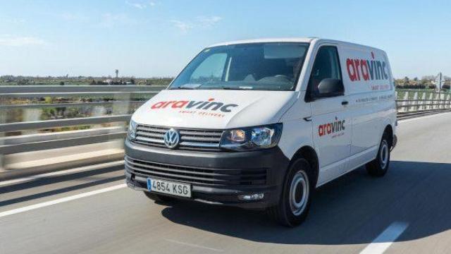 Una furgoneta de la empresa ARA Vinc S.L