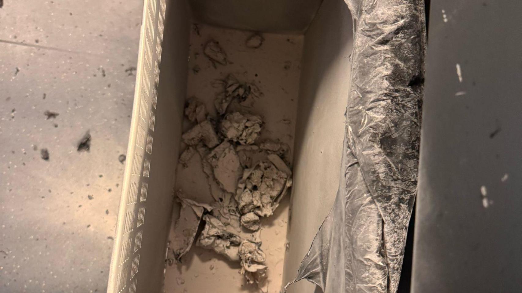 Incendian un cubo de basura en el interior de un tren de Rodalies en Barcelona