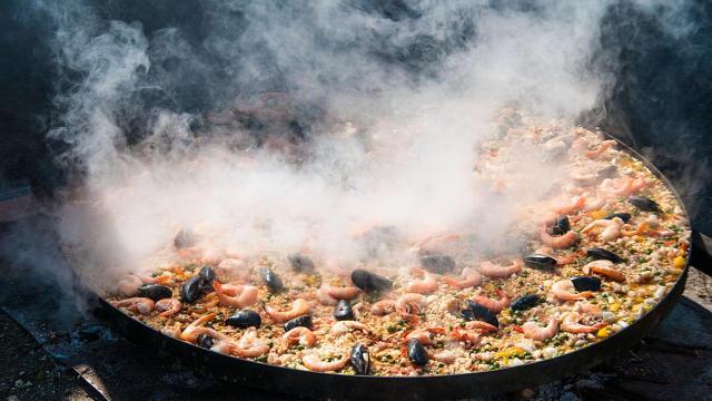 Imagen de archivo de una paella
