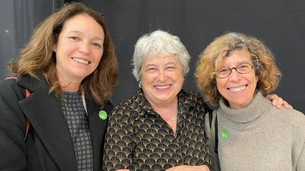 La fotoperiodista Anna Turbau durant un acte públic