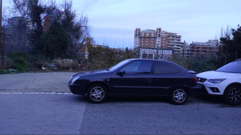 El coche estacionado del afectado