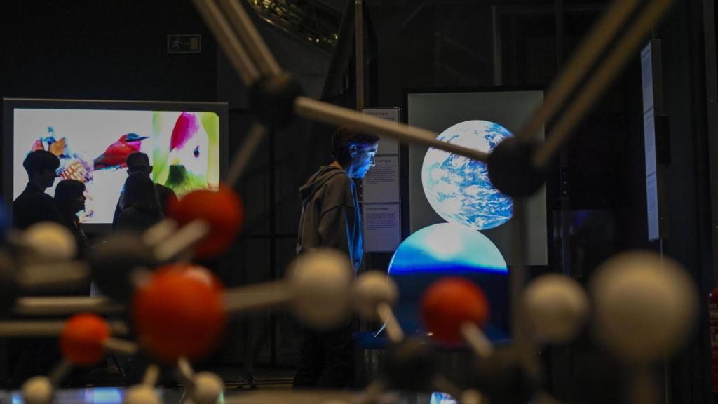 Imagen del primero de los ámbitos de la exposición en CosmoCaixa