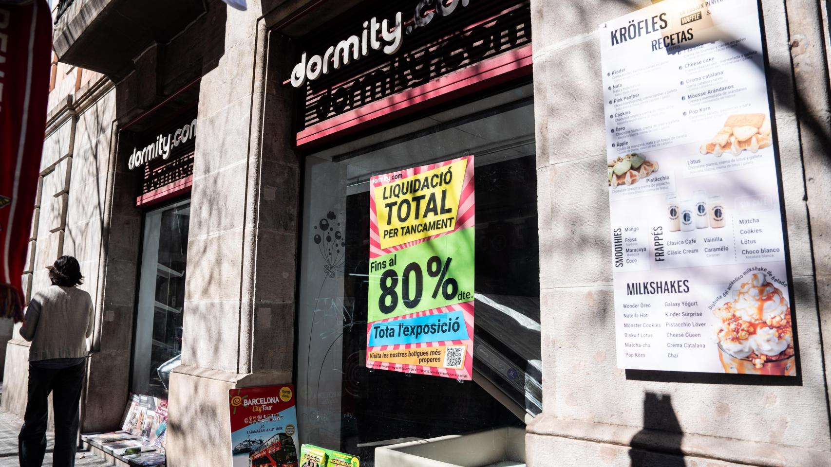 Dormity de la calle Diputació, actualmente en liquidación por cierre