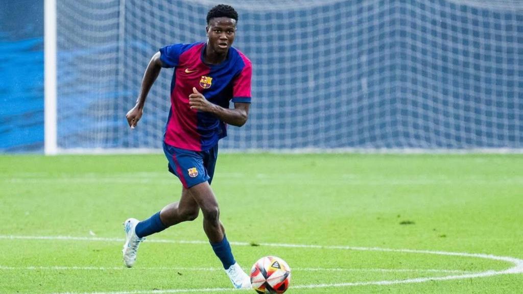 Baba Kourouma, hermano menor de Ilaix Moriba, deslumbra en la Masía del Barça