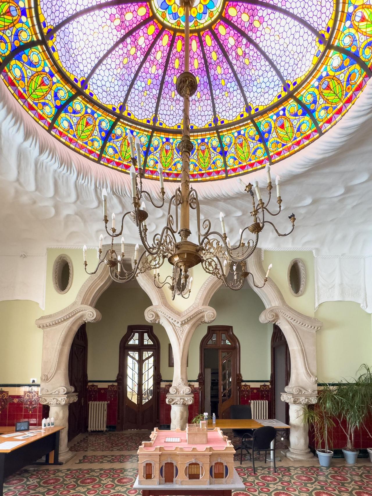 Esta mansión modernista se encuentra a media hora de Barcelona, Can Pahissa