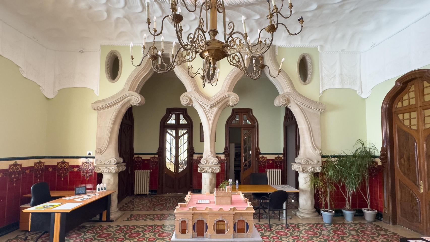 Esta mansión modernista se encuentra a media hora de Barcelona, Can Pahissa