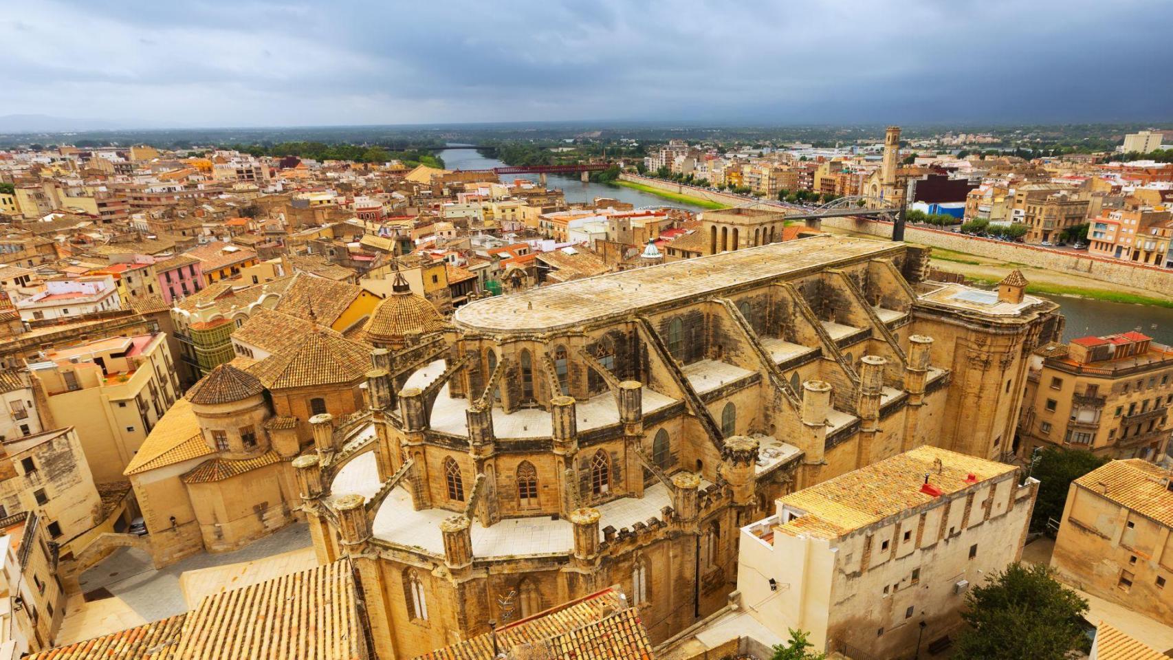 Tiene tres nombres y es uno de los municipios menos valorados de Cataluña, Tortosa