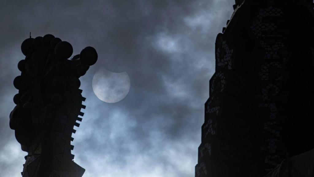Eclipse desde la Sagrada Família de Barcelona