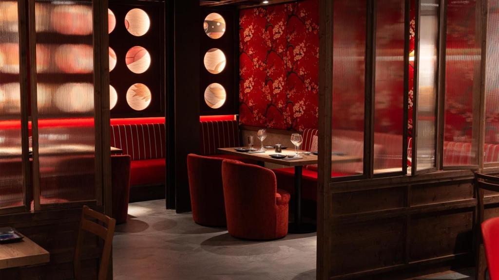 Interior del restaurante Monster Sushi Pedralbes