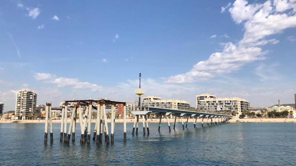 El Pont del Petroli a Badalona en una imatge d'arxiu