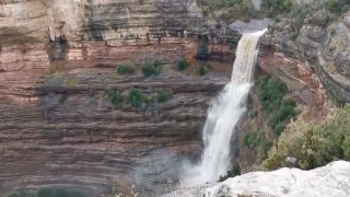 La espectacular cascada que nutre el pantano de Sau