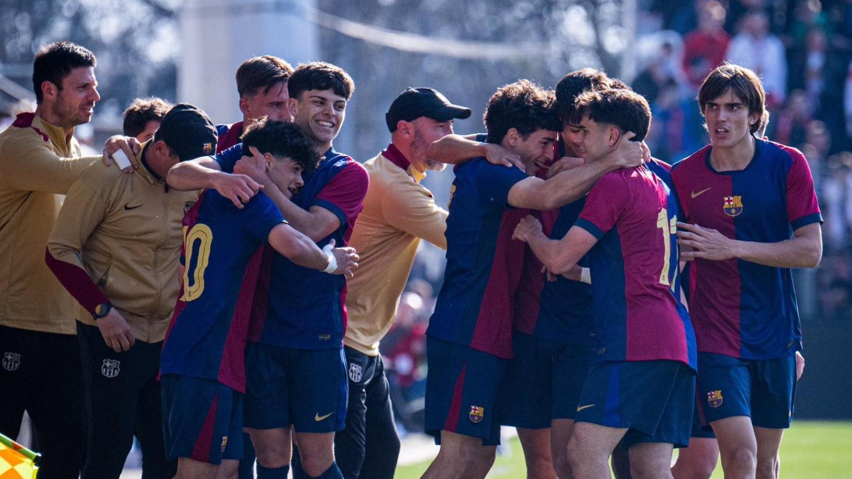 El juvenil A del Barça celebra el pase a las semifinales de la UEFA Youth League