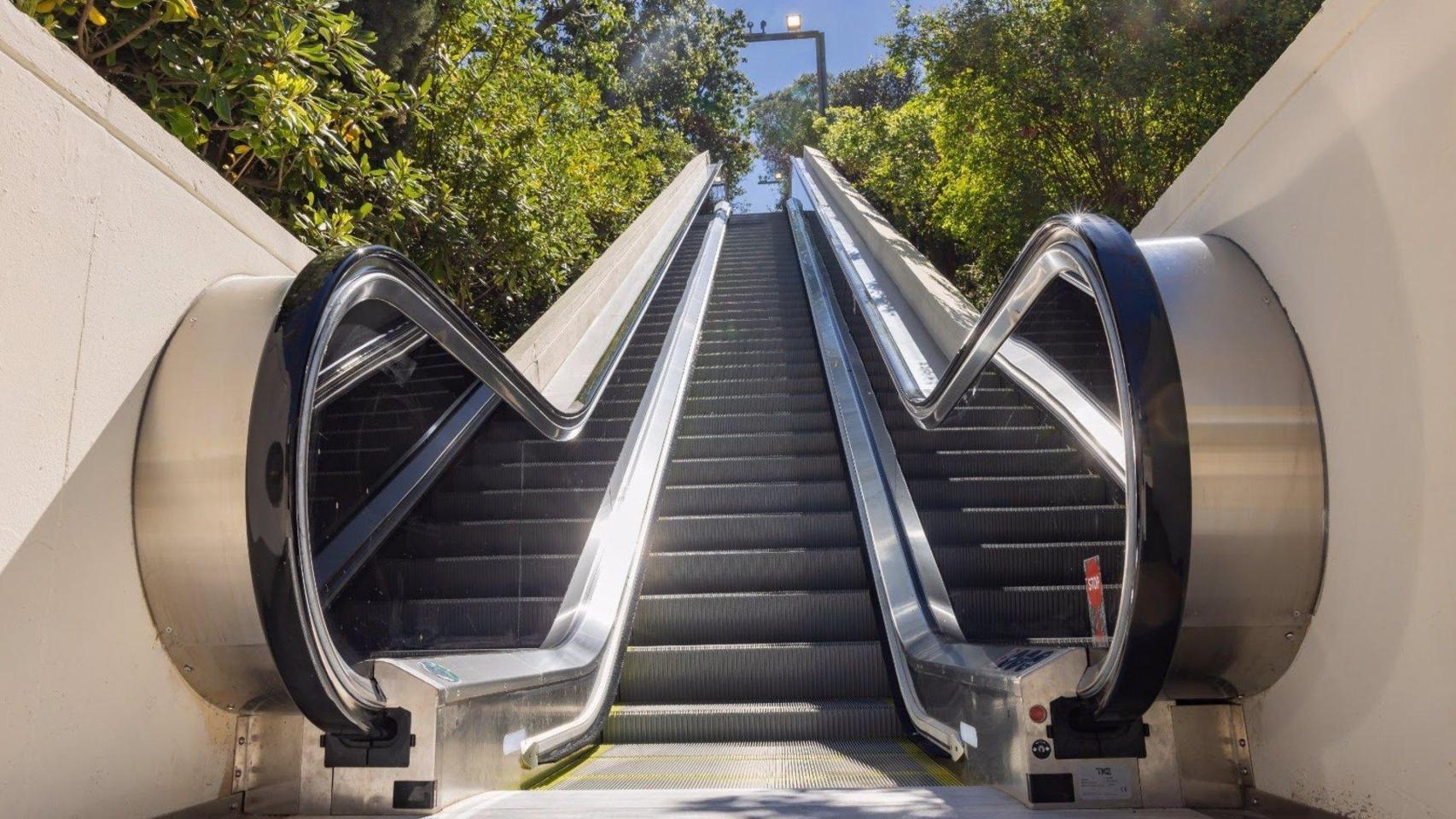 Barcelona ha puesto en marcha el primer tramo de las nuevas escaleras mecánicas de Montjuïc -