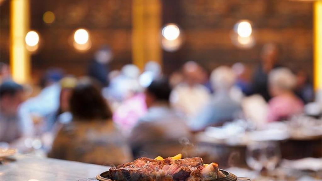 Un plato servido por la pulpería Can Lampazas