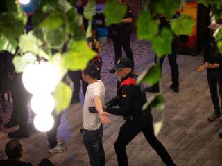 Detenidos en el bar A8 de Badalona